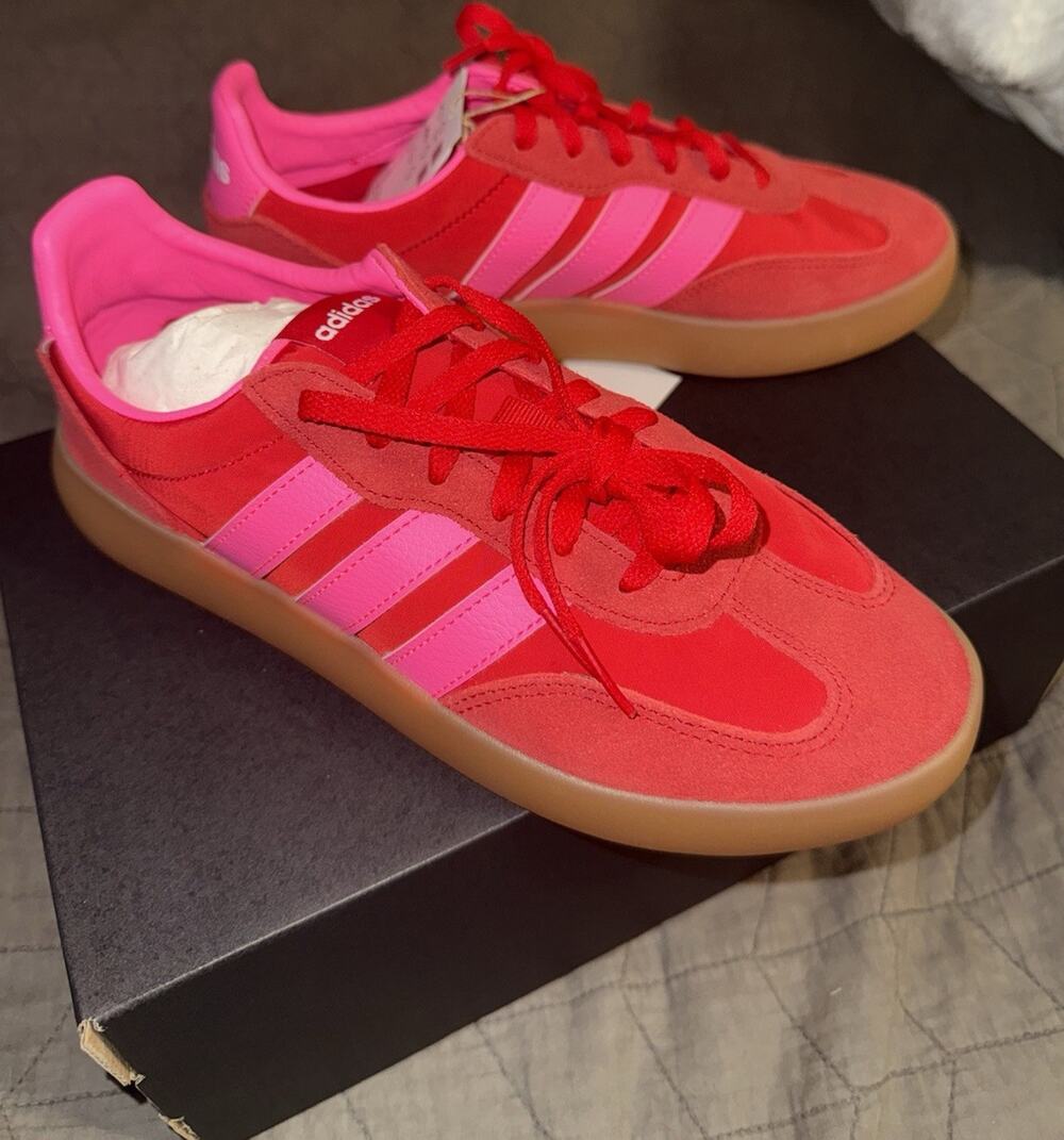 Women’s adidas Gazelle Red/Pink Suede Gum Sole Low Top Size 6Mens